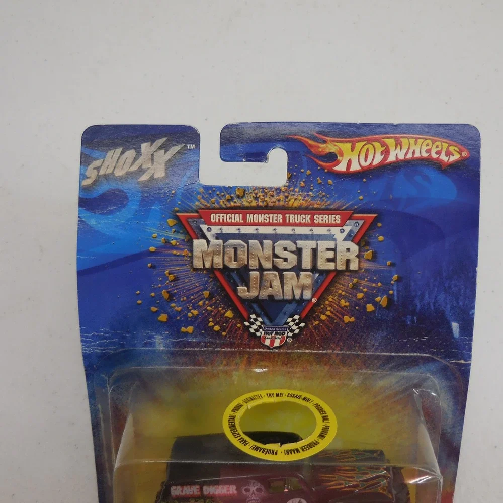 Hot Wheels Monster Jam Grave Digger Shoxx Official Monster Truck Series 1:64